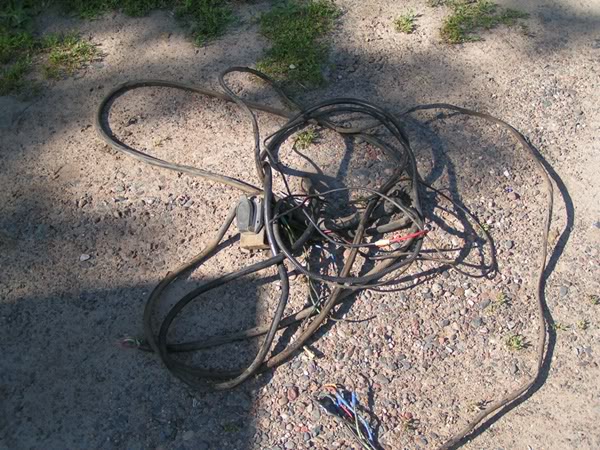 Name:  RemovedTrailerWiring.jpg
Views: 112
Size:  101.8 KB