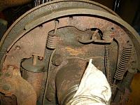 rear brake shoe removal?-pict0207.jpg