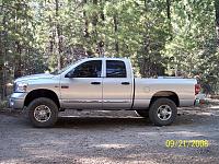 Leveling kits and 35's...Lets see some pics-hunting-040.jpg