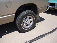 different lug covers-dodge-pics-006.jpg