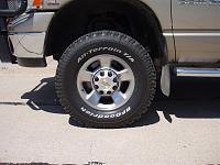 different lug covers-dodge-pics-009.jpg