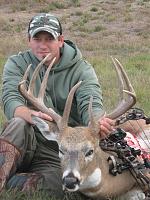 Lets see your HUNTING Pictures!-2009-buck-005.jpg